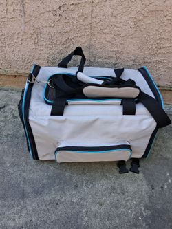 Pet.carrier