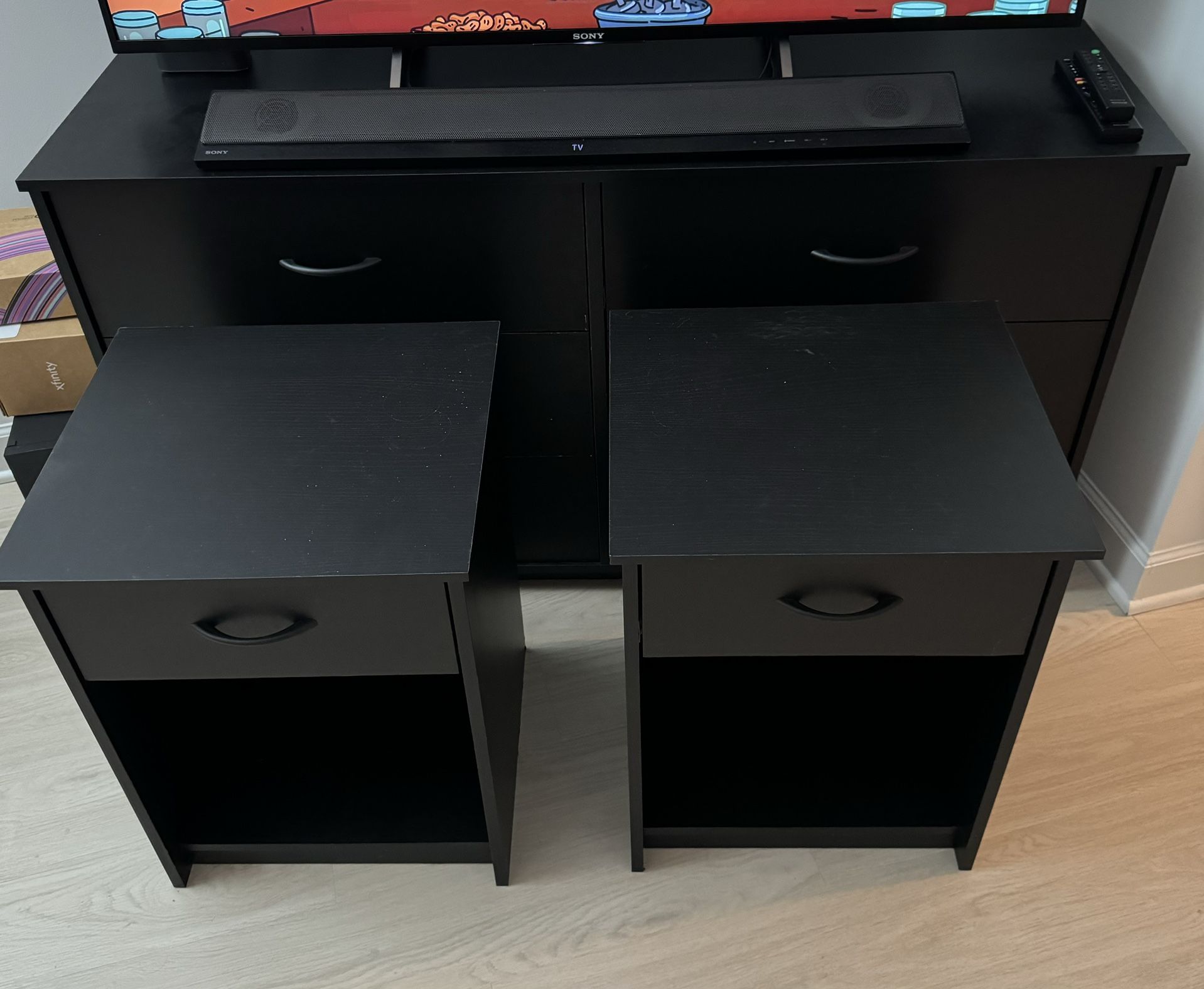 Dresser & Nightstands