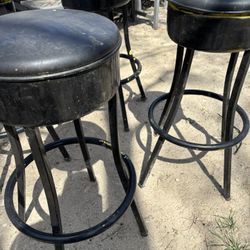 10 Bar Stools