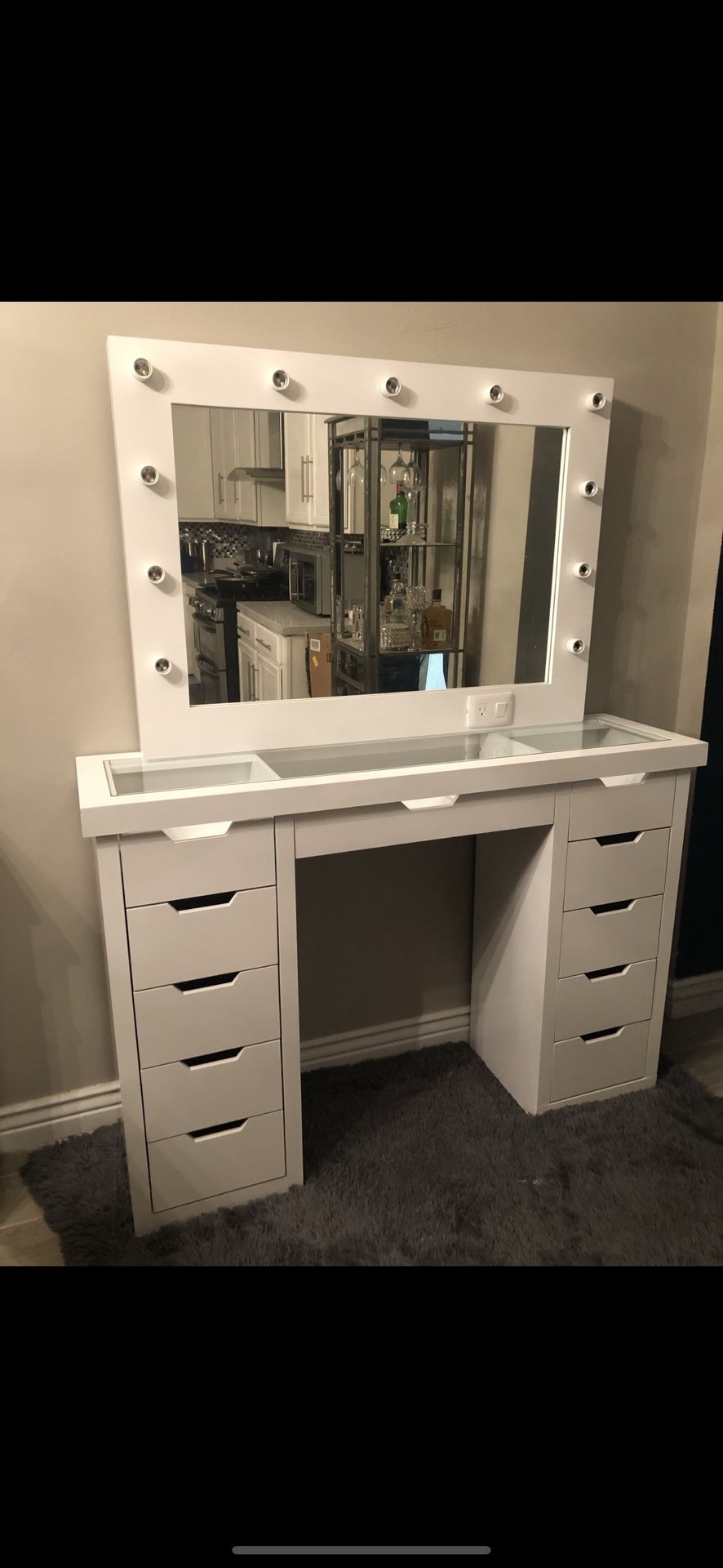 Vanity Desk With Mirror