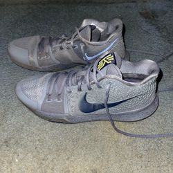 ⚡ Nike Kyrie 3 – Men's 10.5 – Priced to Sell