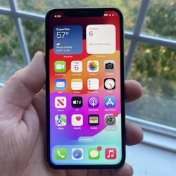 iPhone XS 64GB UNLOCKED