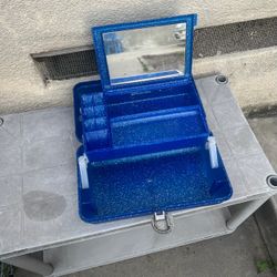 COSMETICS (MAKEUP) BOX CARRIER