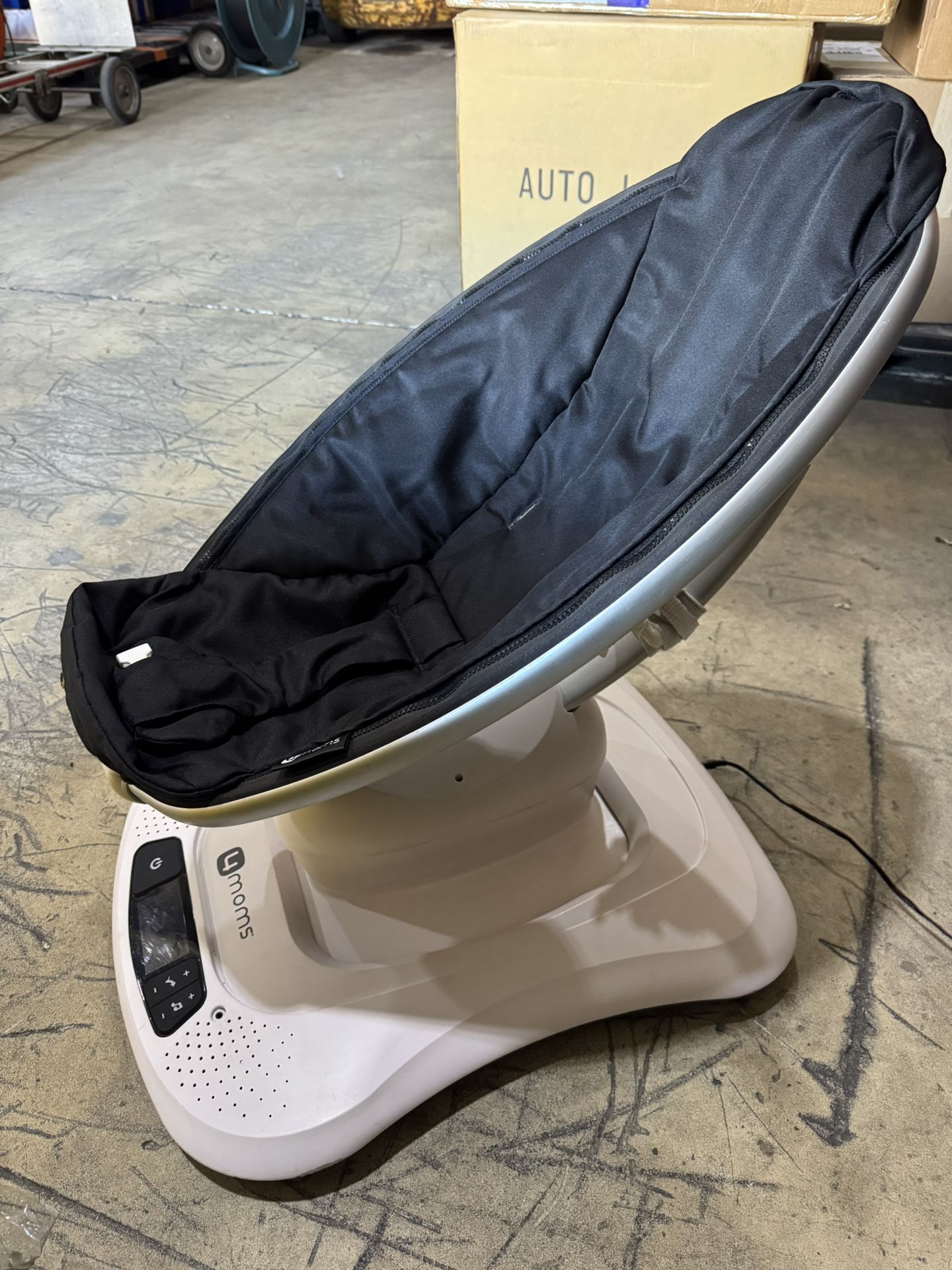 4Moms mamaroo Automatic Swing -Bluetooth 