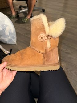 Women’s -original Ugg australia size 7