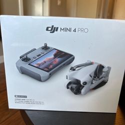 DJI Mini 4 Pro Fly More Combo