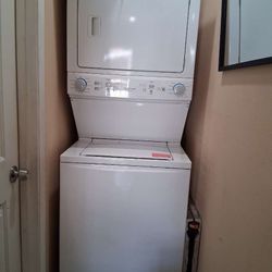 Frigidaire Washer/Dryer