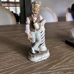 Barber With Barber Pole Porcelain Figurine LEFTON CHINA Hand Painted #2559 VTG