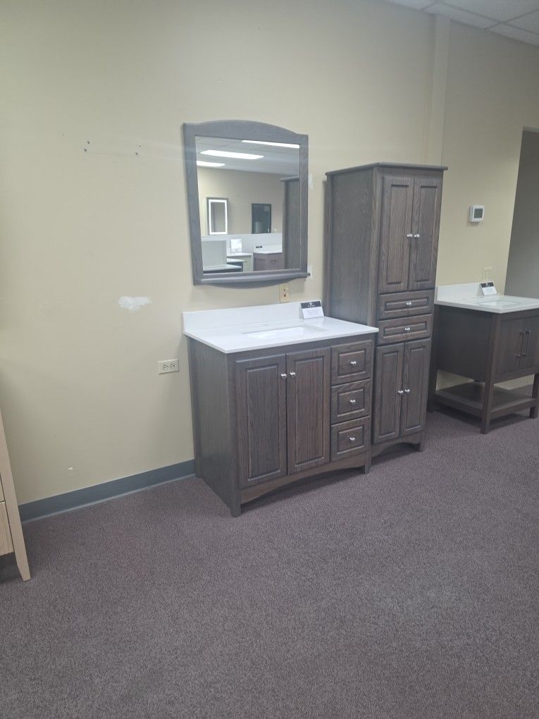 Bathroom Set. (Linen Mirror And Vanity )