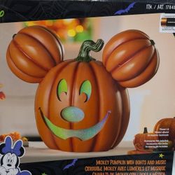 Mickey Pumpkin with lights and sounds -new in box