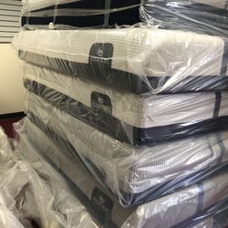 BRAND NEW MATTRESS OVERSTOCK