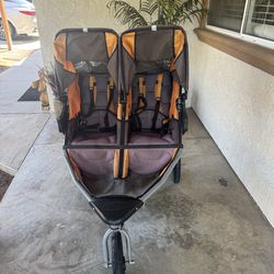 BOB Revolution Duallie double jogging stroller