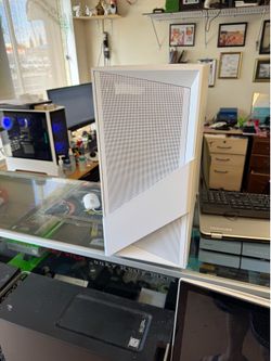 CyberPowerPC Gaming PC – AMD Ryzen 7 9700X | GeForce RTX 4060 Ti 8GB | 16GB DDR5 RAM | 2TB NVMe SSD | Windows 11 Home