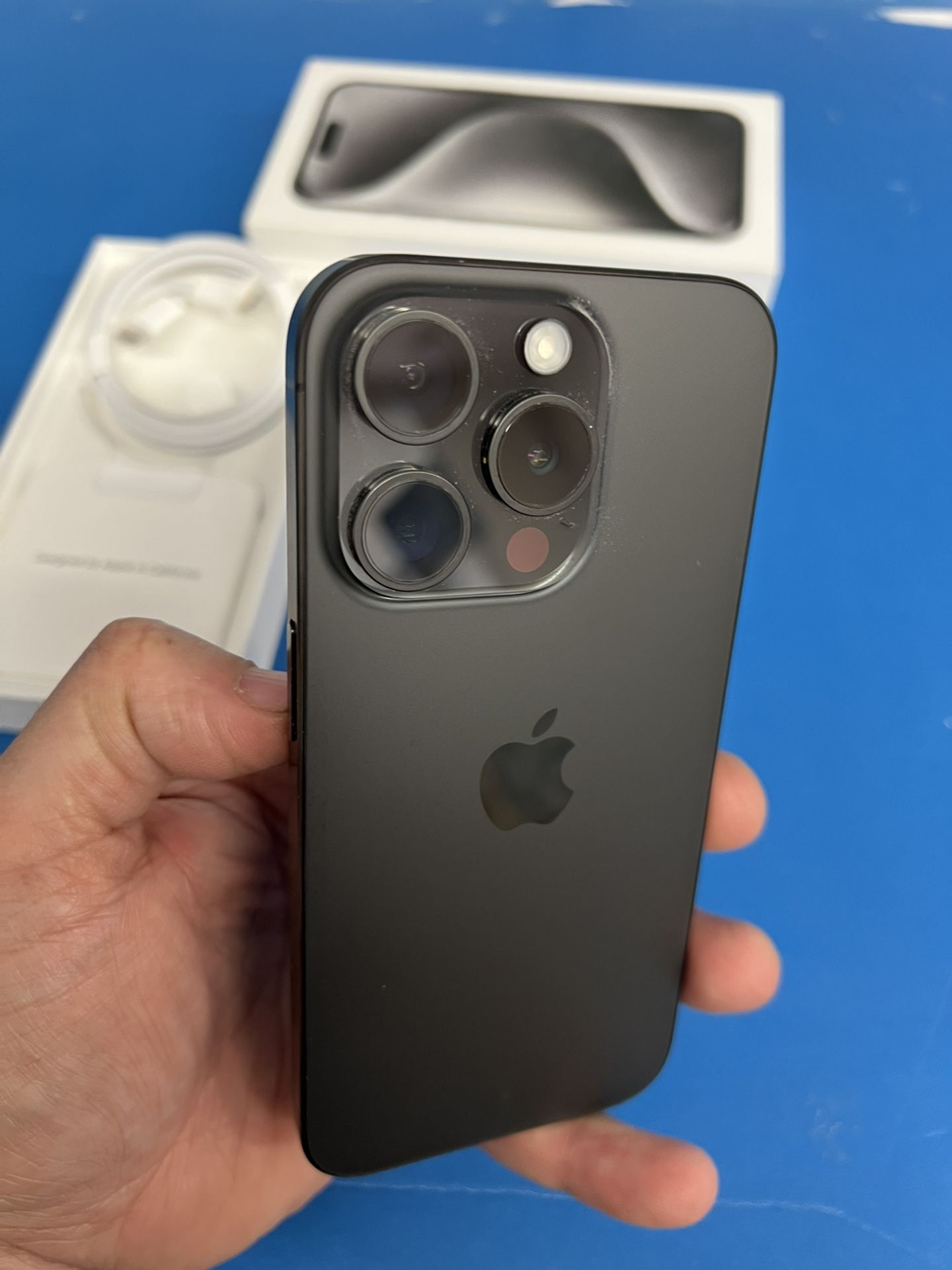 iPhone 15 Pro max 256gb Unlocked For Any Carriers ( Liberado)