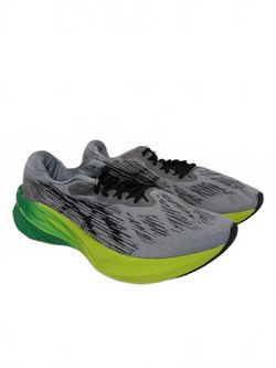 Asics Mens Novablast 3 1011B458 Grey Lime Green Size 12 D Running Shoes