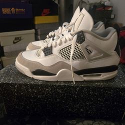 Jordan 4 Military Black Size 10M