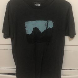Patagonia Men’s Size Small T-shirt 
