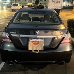 2011 Acura RL