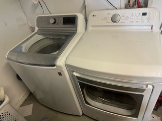 LG 5.5 cu. ft. Smart Washer + 7.3 cu. ft. Gas Dryer — Purchased 2024