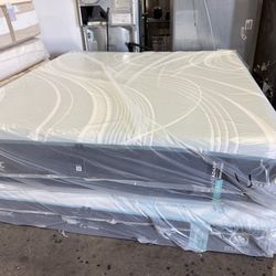 SALE💥King mattress Tempurpedic LuxeAdapt medium hybrid 💥
