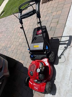 New toroRecycler with Smart Stow 22-in Gas Self-propelled lawn mower with 150-cc Briggsand Stratton