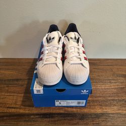 Adidas superstar Size 5 NEW