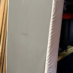 King/twinXL Boxspring (foundation) FREE