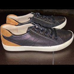 naturalizer womens leather shoe size 5.5 black, lightly used. 