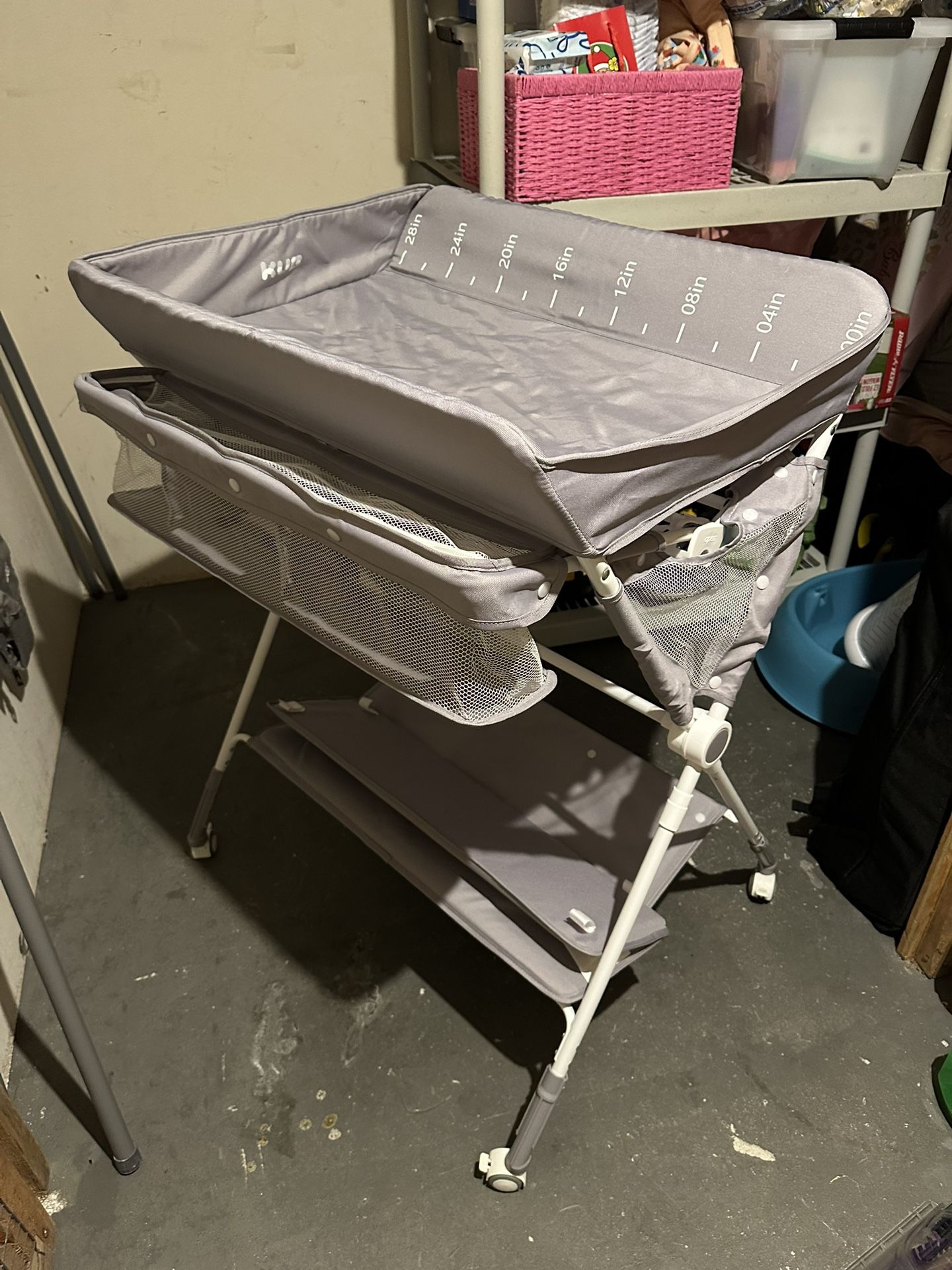 Collapsable Changing Table