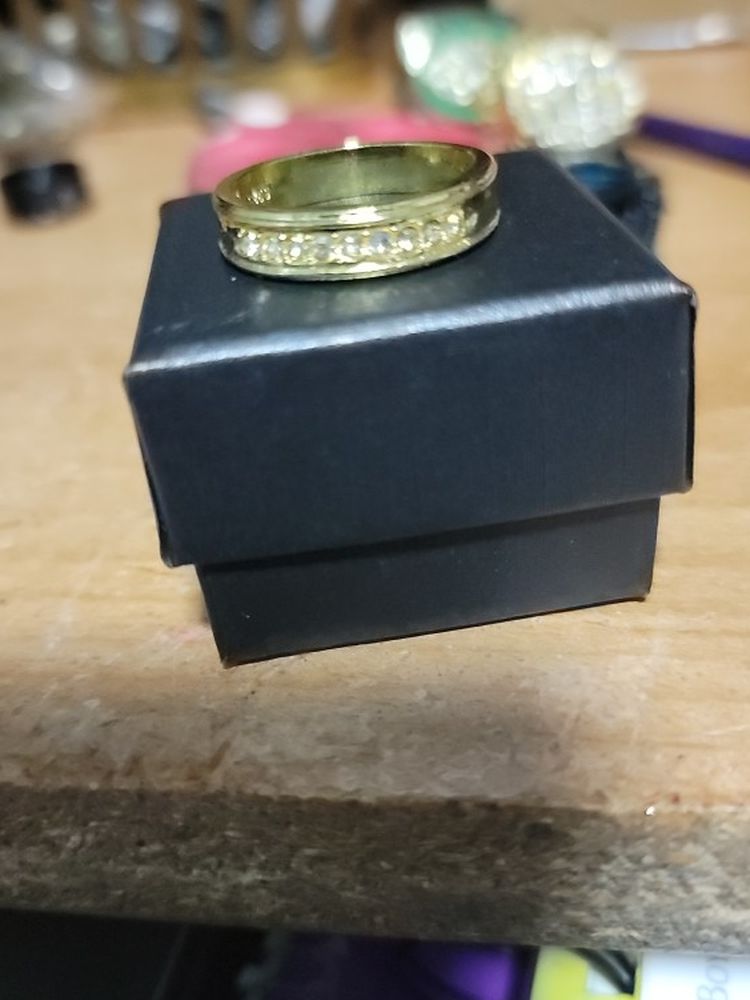 Size 11 Men's White Sapphire Band Titanium