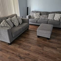 Barrali Livingroom Set