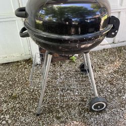 BBQ GRILL $40
