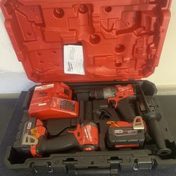 Milwaukee M18 FUEL  18V Lithium Ion Brushless Cordless Hammer Drill And Impact Driver Combo Kit With 2 Batteries( PRICE IS FIRM) 