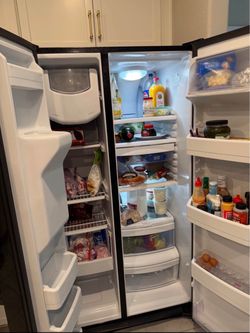 Side-by-Side Refrigerator with Ice Maker