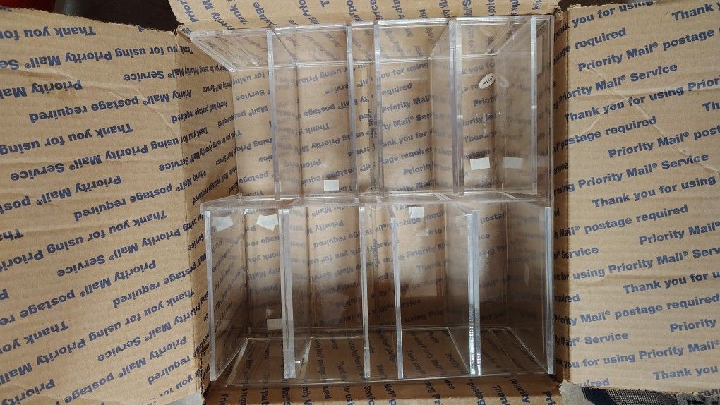 Acrylic Stand Trade Dispenser