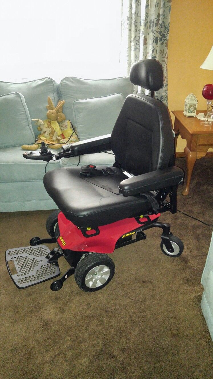 Jazzy Elite es Mobility Wheelchair Scooter