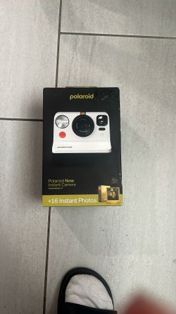 Polaroid Now Instant Camera Generation 2 + 16 Instant Photos - White - BRAND NEW