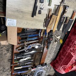 HIGH VALUE Knife Collection Old/ Modern Metal Works