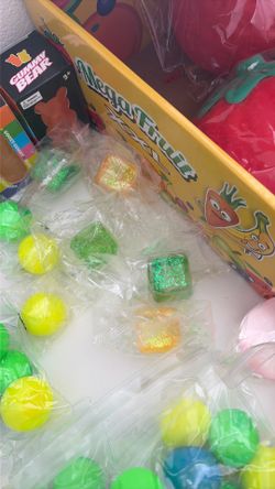 Green and orange mini cubes