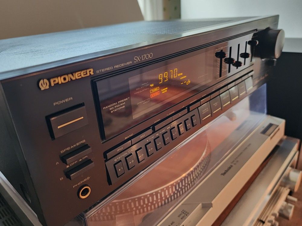 Pioneer SX-1700 Vintage Stereo Receiver