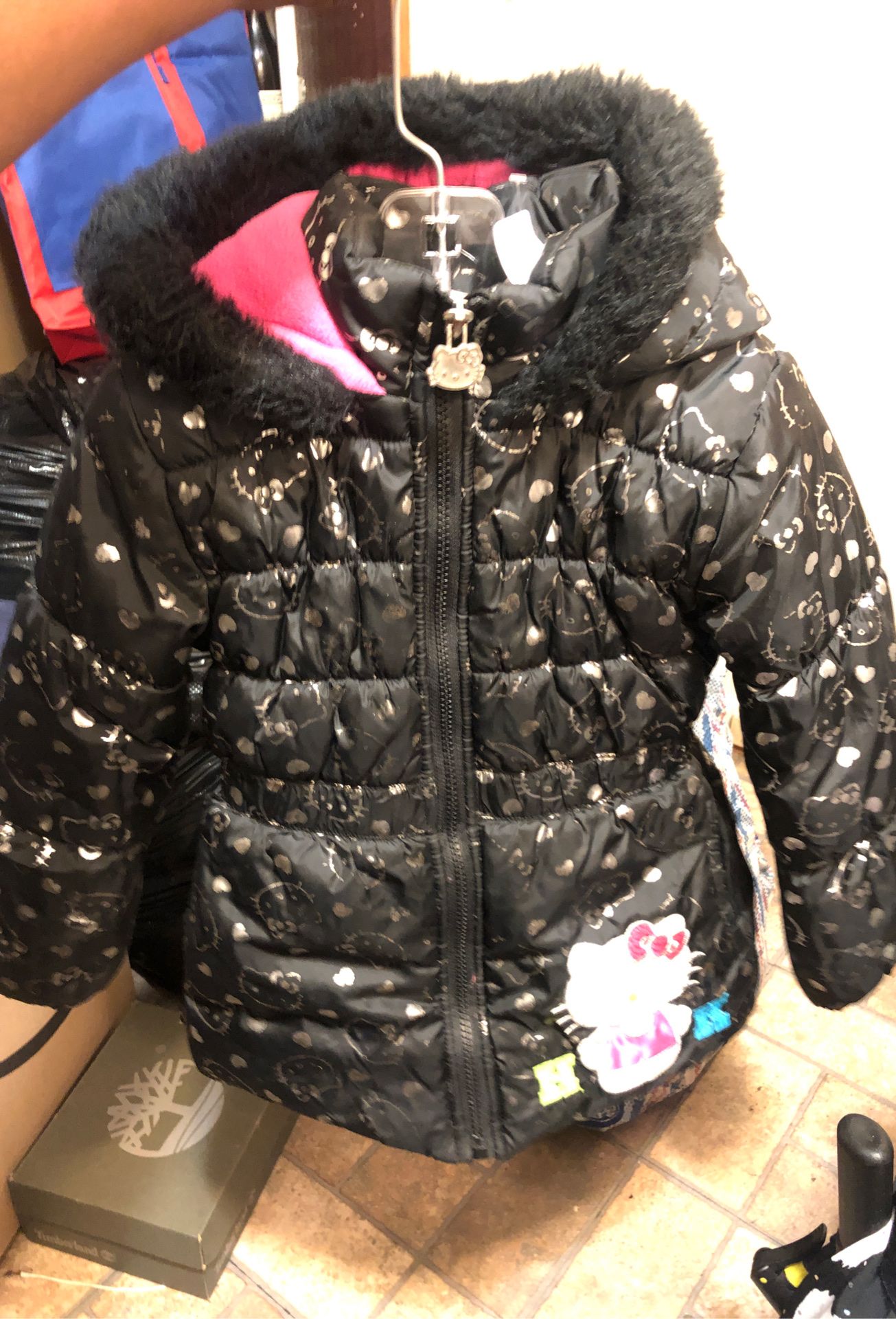 Hello Kitty winter coat size toddler 5