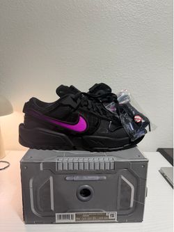 Genesis dunk.  Sz 9