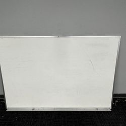 Office/school whiteboard (4 Available) 