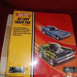 Hot Wheels  50 Foot Track Pack