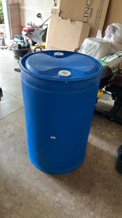 55 Gallon Blue Plastic Drum - Great Condition!