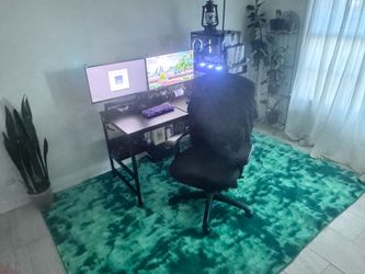 Complete Gaming PC Setup with Dual Monitors