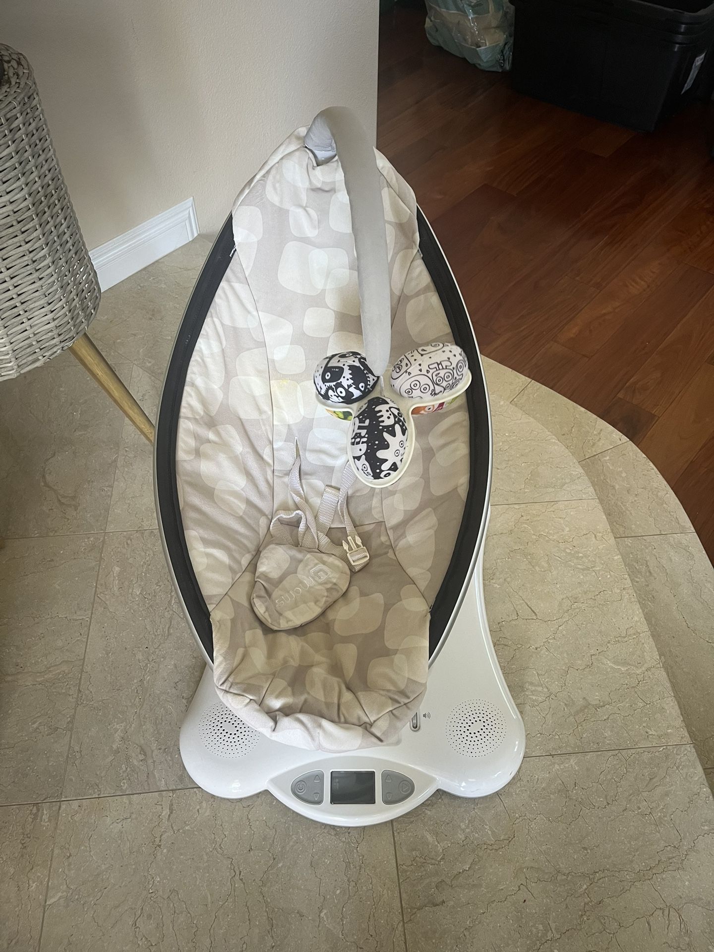 4moms MamaRoo Multi-Motion Baby Swing