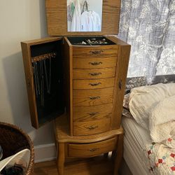 Beautiful Wood Jewelry Stand With Mirror