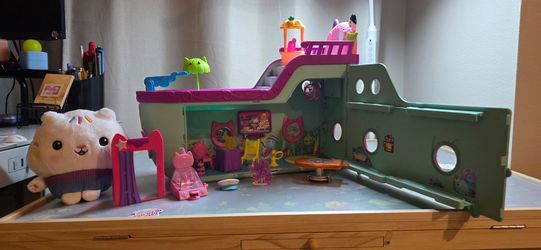 Gabby Dollhouse Boat & Stuffie