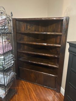 Corner bookcase